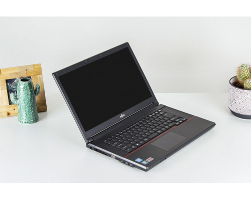Laptop Fujitsu A574