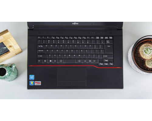 Laptop Fujitsu A574 + Kamerka internetowa