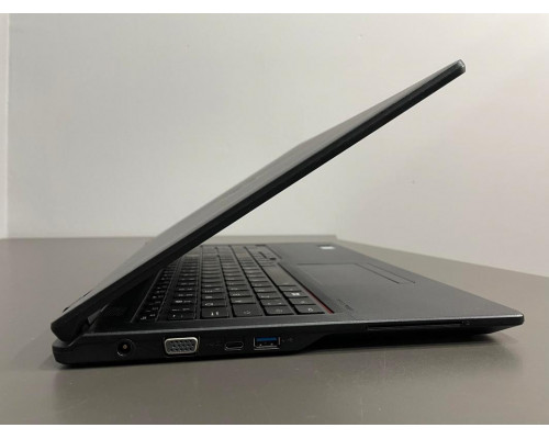 Laptop Fujitsu Fujitsu E558 - i5-8250U 8GB 256 GB FHD W10 Pro COA