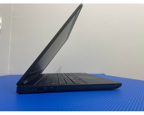 Laptop Dell Dell Latitude 5590 i5-7300u 8GB DDR4 256GB SSD INTEL FHD Windows 10 PRO