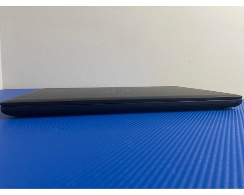 Laptop Dell Dell Latitude 5590 i5-7300u 8GB DDR4 256GB SSD INTEL FHD Windows 10 PRO